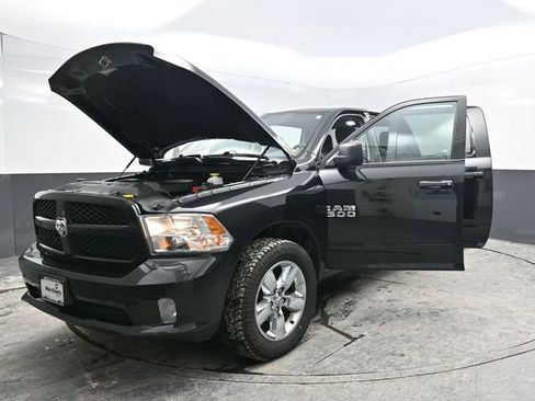 Used 2018 RAM 1500 Express w/ Express Value Package image 39