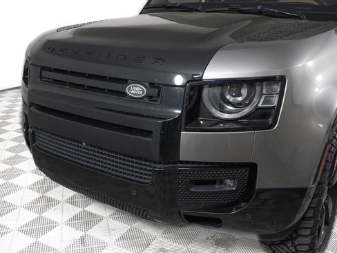 Used 2024 Land Rover Defender 110 X image 31