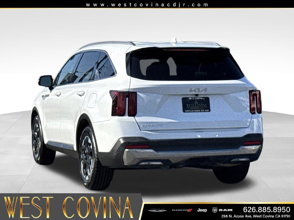 Used 2024 Kia Sorento S FWD image 8