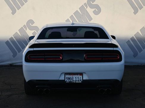 Used 2016 Dodge Challenger R/T Scat Pack w/ Driver Convenience Group image 5