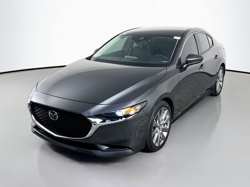 Used 2023 MAZDA MAZDA3 s image 4