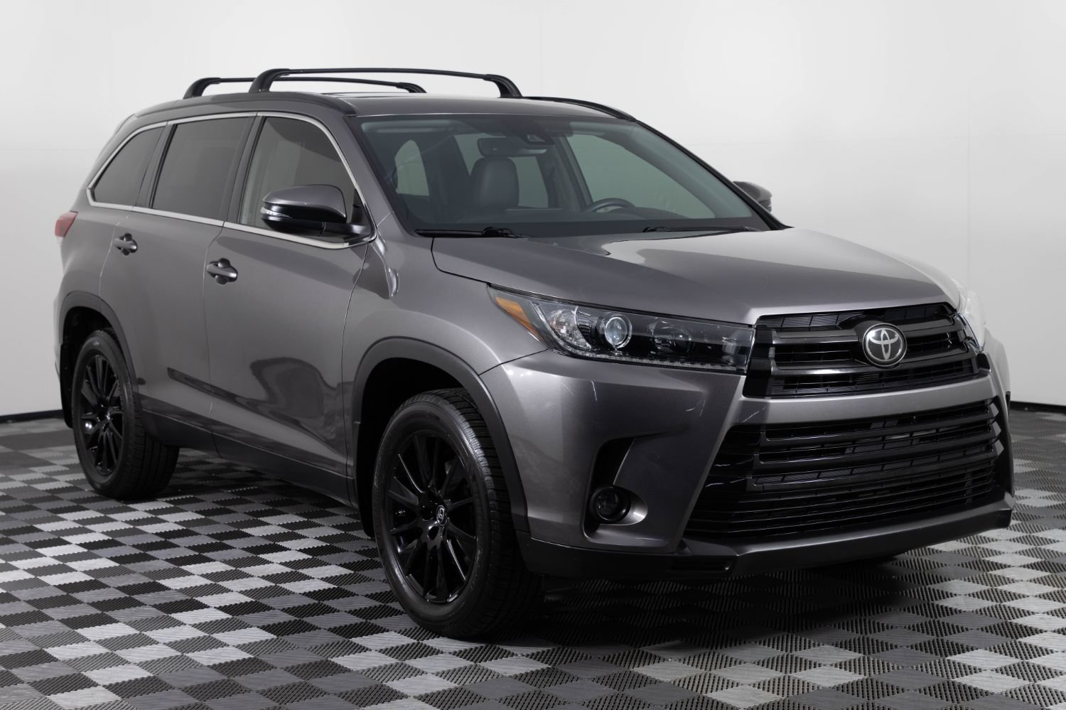 Used 2019 Toyota Highlander SE AWD/4WD image 10