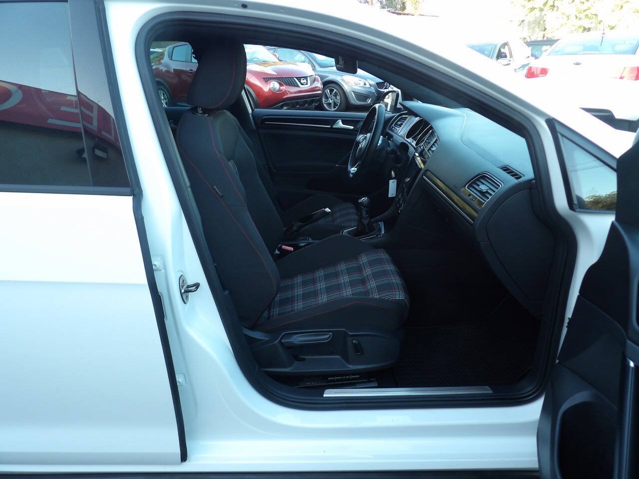 Used 2015 Volkswagen GTI S FWD image 6