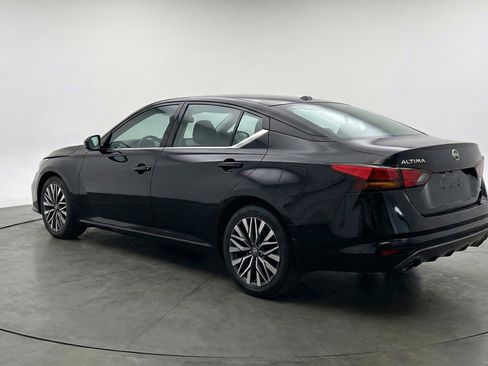 Used 2025 Nissan Altima 2.5 SV image 6