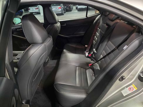 Used 2017 Lexus IS 350 AWD image 32