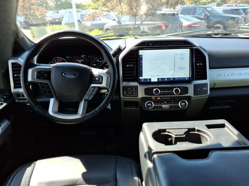 Used 2022 Ford F250 Lariat w/ Black Appearance Package AWD/4WD image 5