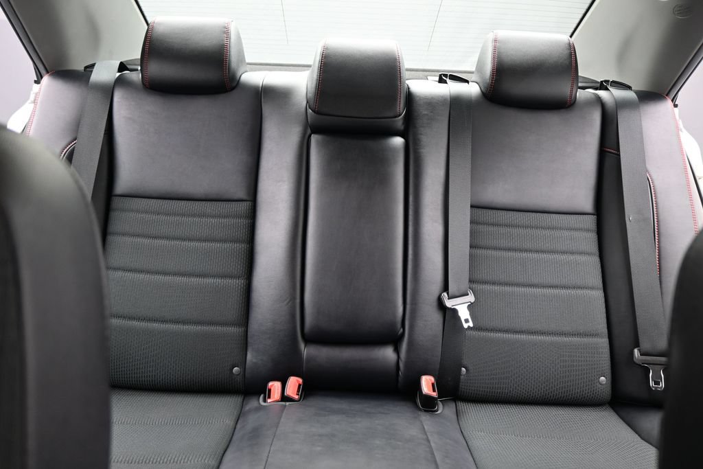 Used 2017 Toyota Camry SE FWD image 17