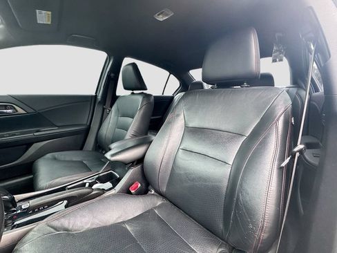 Used 2017 Honda Accord Sport Special Edition image 18