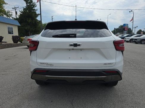 Used 2024 Chevrolet Trax ACTIV FWD image 7