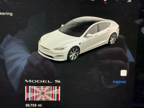 Used 2021 Tesla Model S Plaid image 34