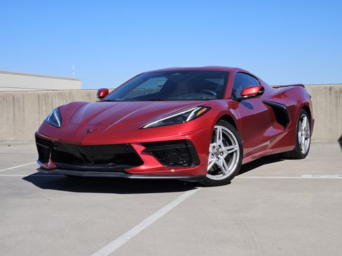 Used 2024 Chevrolet Corvette Stingray Preferred Cpe w/ Z51 Performance Package image 1