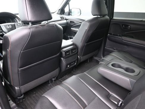 Certified 2024 Honda Passport TrailSport image 29