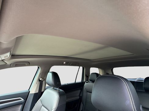 Used 2023 Volkswagen Atlas SE w/ Panoramic Sunroof Package image 27