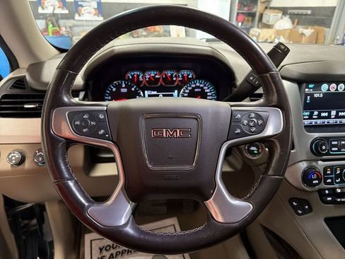 Used 2019 GMC Yukon XL SLT AWD/4WD image 14