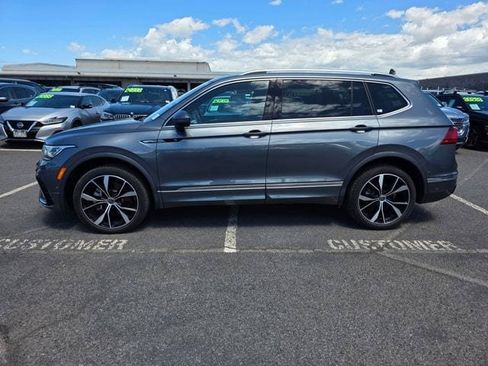 Used 2022 Volkswagen Tiguan SEL R-Line AWD/4WD image 4