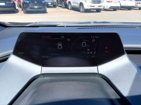 Used 2025 Toyota Prius image 24