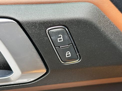 Used 2022 Ford Bronco Outer Banks image 13