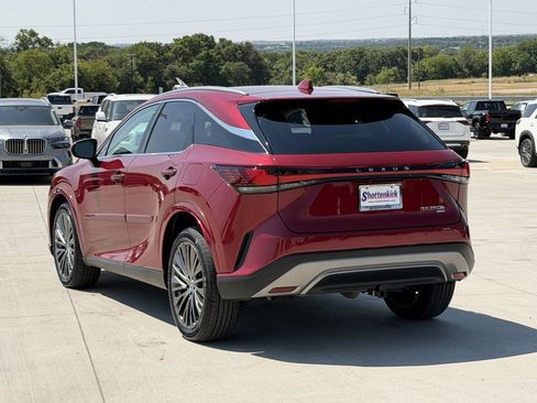 Used 2023 Lexus RX 350 w/ Accessory Package (2T) AWD/4WD image 4