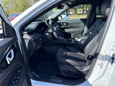 New 2026 Jeep Compass Latitude w/ Quick Order Package 29K image 8