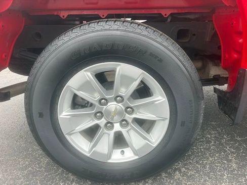 Used 2021 Chevrolet Silverado 1500 LT image 10