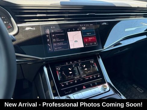 Used 2025 Audi Q8 Premium Plus AWD/4WD image 18