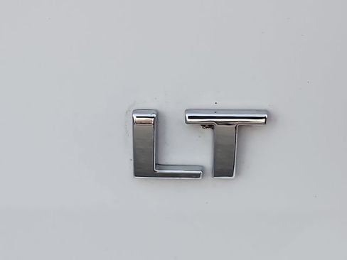 Used 2020 Chevrolet Trax LT w/ LT Convenience Package image 22