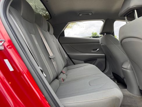 Used 2023 Hyundai Elantra SEL w/ Cargo Package image 18