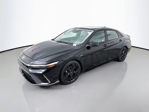 Used 2024 Hyundai Elantra N Line image 3