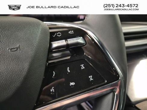 New 2026 Cadillac Vistiq Sport image 15