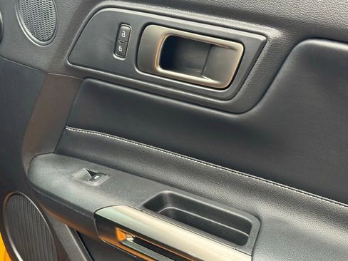 Used 2022 Ford Mustang Shelby GT500 w/ Technology Package image 74