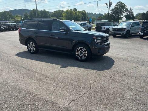 Certified 2025 Ford Expedition Active AWD/4WD image 63