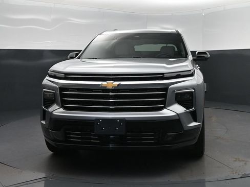 Used 2025 Chevrolet Traverse High Country w/ LPO, Floor Liner Package FWD image 10