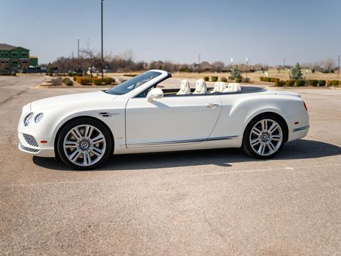 Used 2017 Bentley Continental GT image 54