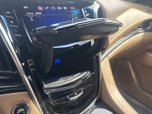Used 2019 Cadillac Escalade ESV Platinum image 28