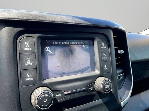 Used 2020 RAM 1500 Big Horn AWD/4WD image 23