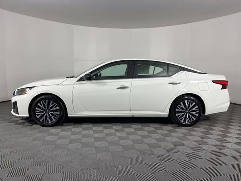 Used 2025 Nissan Altima 2.5 SV image 6