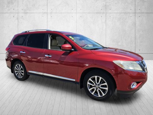 Used 2015 Nissan Pathfinder SL w/ SL Premium Package FWD image 1