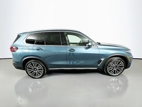 New 2026 BMW X5 xDrive40i w/ Climate Comfort Package image 4