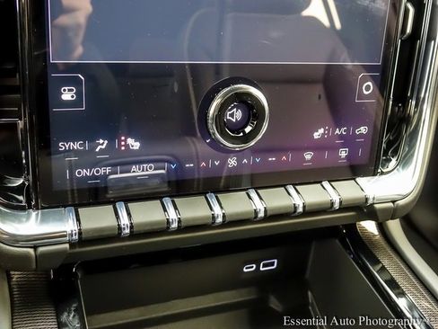 New 2026 GMC Yukon Elevation image 17