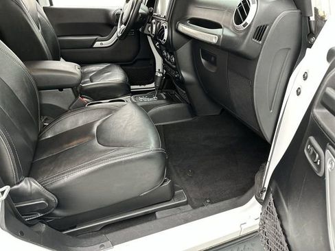 Used 2014 Jeep Wrangler Sahara w/ Connectivity Group image 23