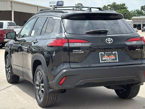New 2026 Toyota Corolla Cross XLE FWD image 3