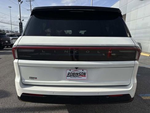 New 2026 Lincoln Navigator L Black Label AWD/4WD image 4