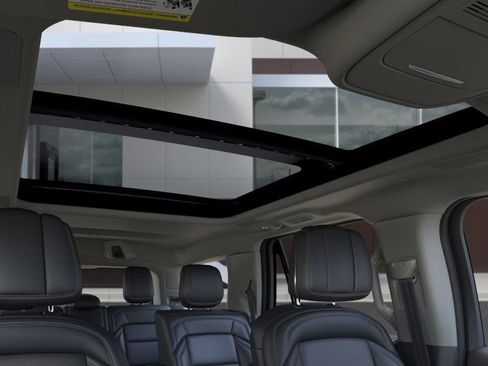 New 2025 Lincoln Navigator Reserve image 22