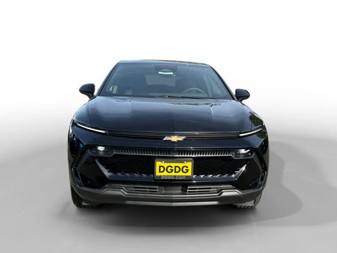 New 2026 Chevrolet Equinox EV LT image 8