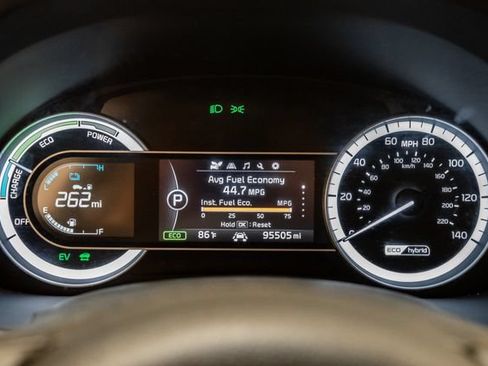 Used 2018 Kia Niro EX FWD image 13