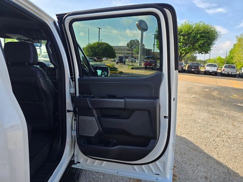 Used 2025 Ford F150 Lariat w/ Equipment Group 501A Mid AWD/4WD image 18