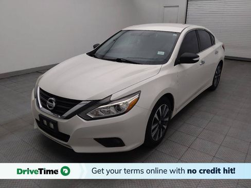 Used 2016 Nissan Altima 2.5 SL w/ Interior Lighting Package FWD image 1