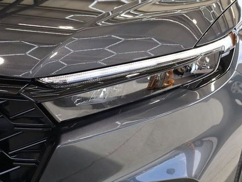 Used 2024 Honda CR-V Sport image 43