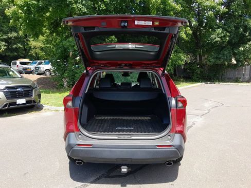 Used 2019 Toyota RAV4 XLE Premium w/ Cold Weather Package AWD/4WD image 33