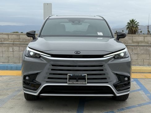 New 2026 Lexus TX 500h AWD image 3